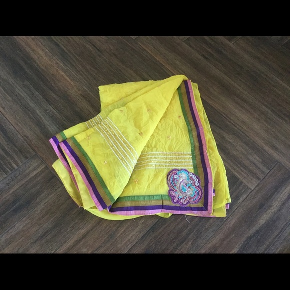 Indian outfit saree - Picture 2 of 5